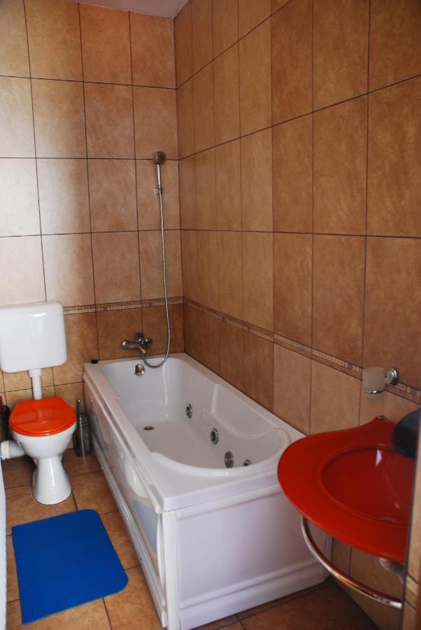 Pension La Noblesse Bucarest Extérieur photo